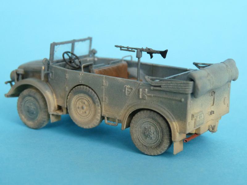 Dragon 7422 Horch 108 Typ 1a w/ pintle-mounted MG-34